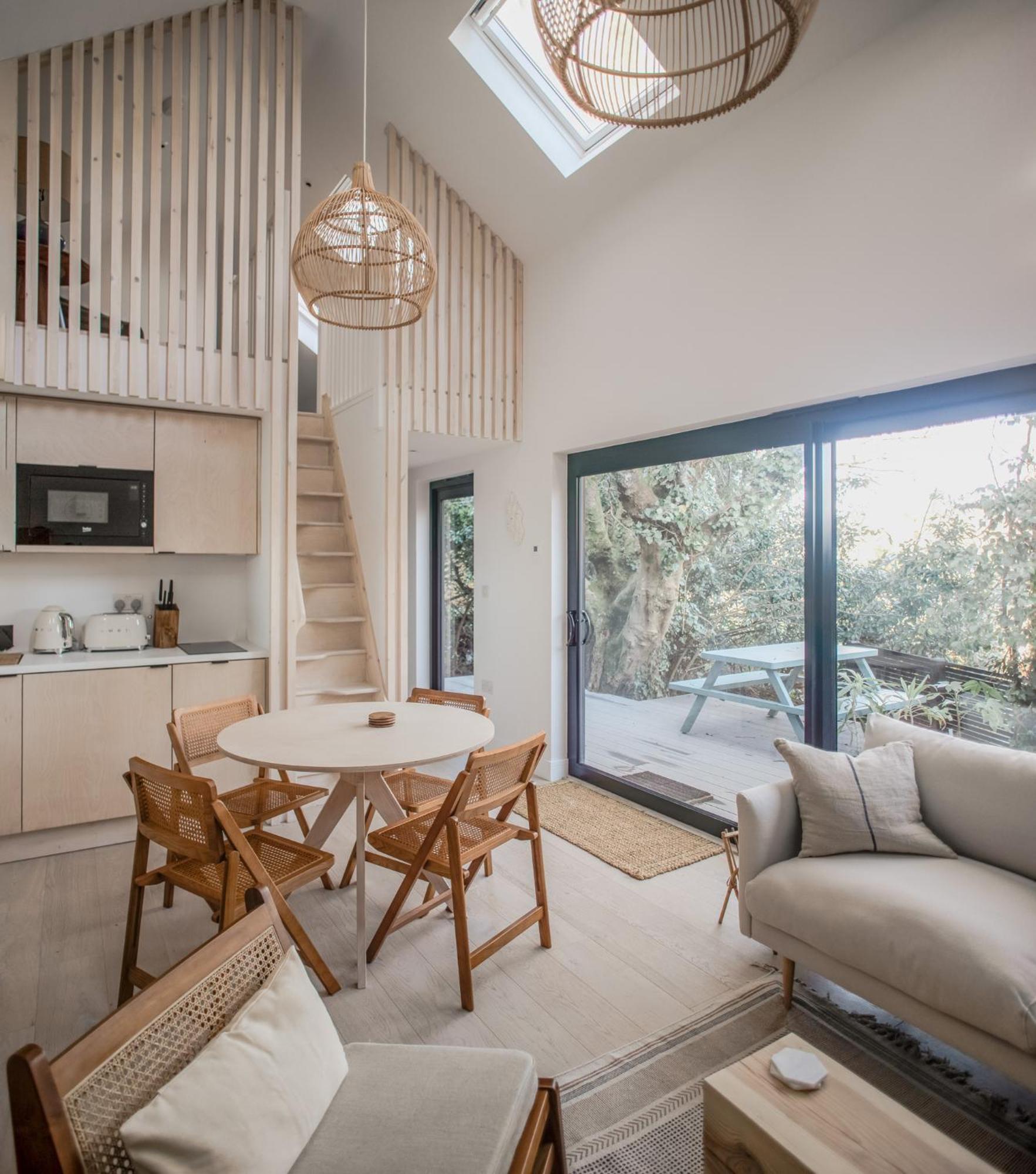 Lowen Tree House Truro Extérieur photo